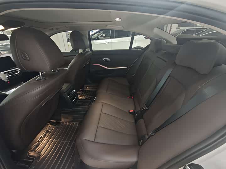 Фото 4 - BMW 3 Series