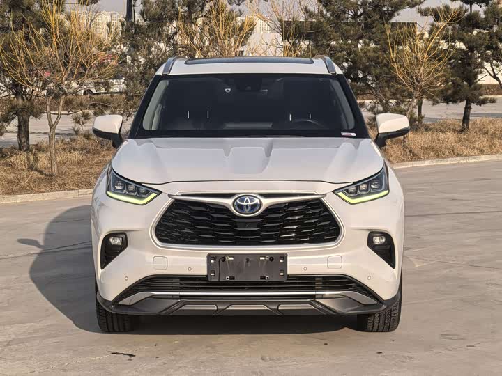 Фото 2 - Toyota Highlander