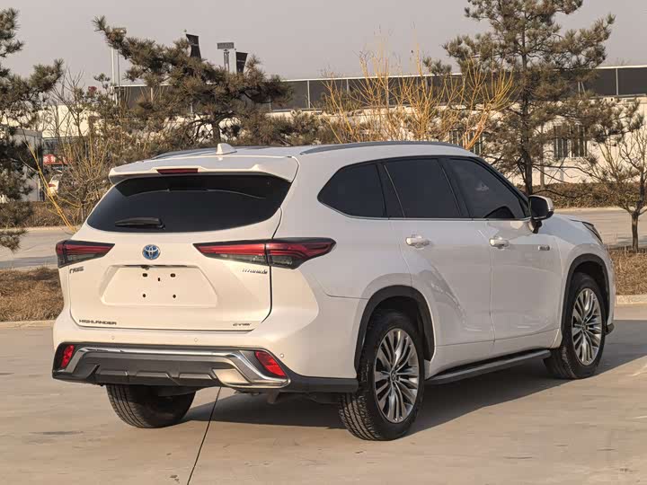 Фото 5 - Toyota Highlander