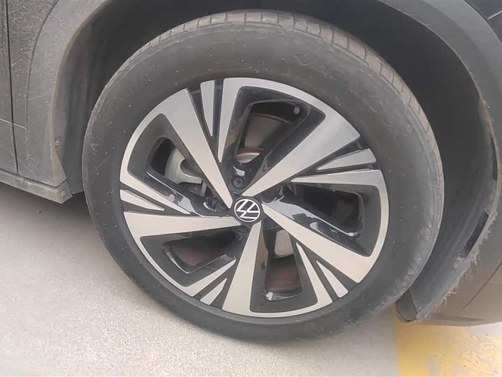 Фото 6 - Volkswagen ID.6 Crozz