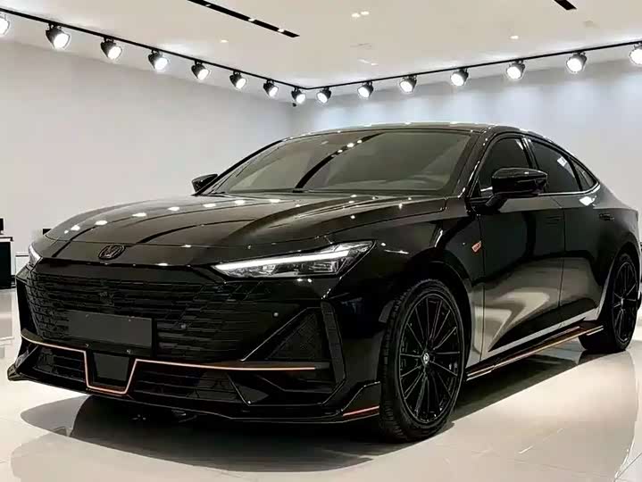 Фото 1 - Changan UNI-V