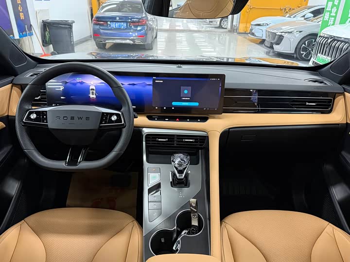 Фото 7 - Roewe RX5