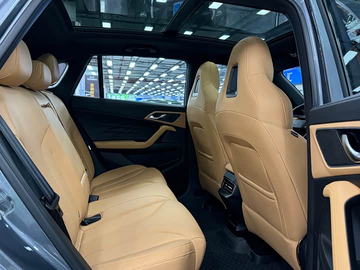 Фото 8 - Roewe RX5