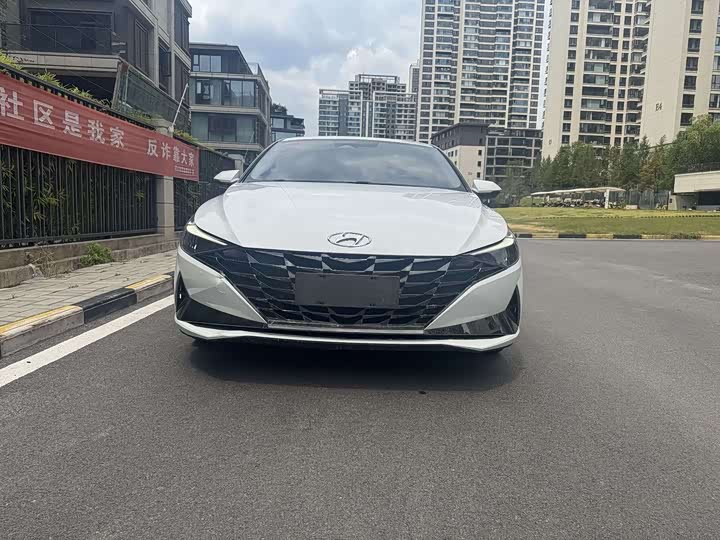 Фото 2 - Hyundai Elantra N line