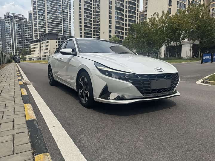 Фото 3 - Hyundai Elantra N line