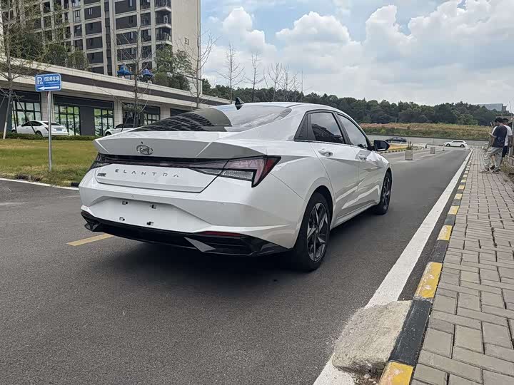 Фото 9 - Hyundai Elantra N line