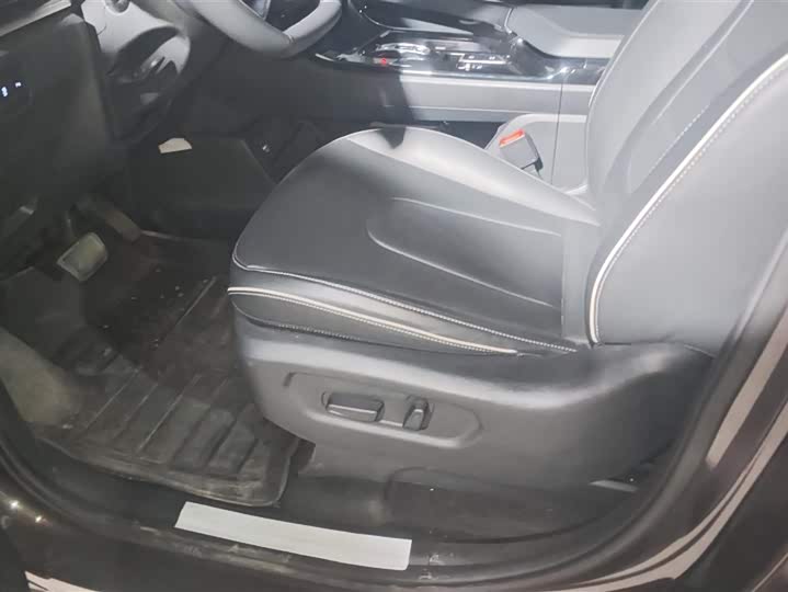 Фото 9 - Hyundai Custo