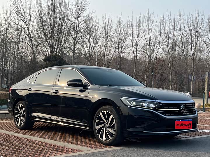 Фото 2 - Volkswagen Passat