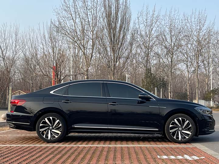 Фото 3 - Volkswagen Passat