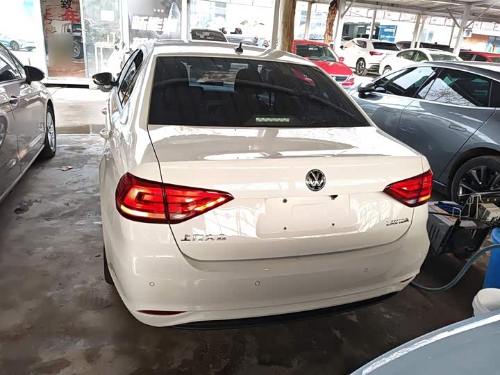 Фото 6 - Volkswagen Lavida