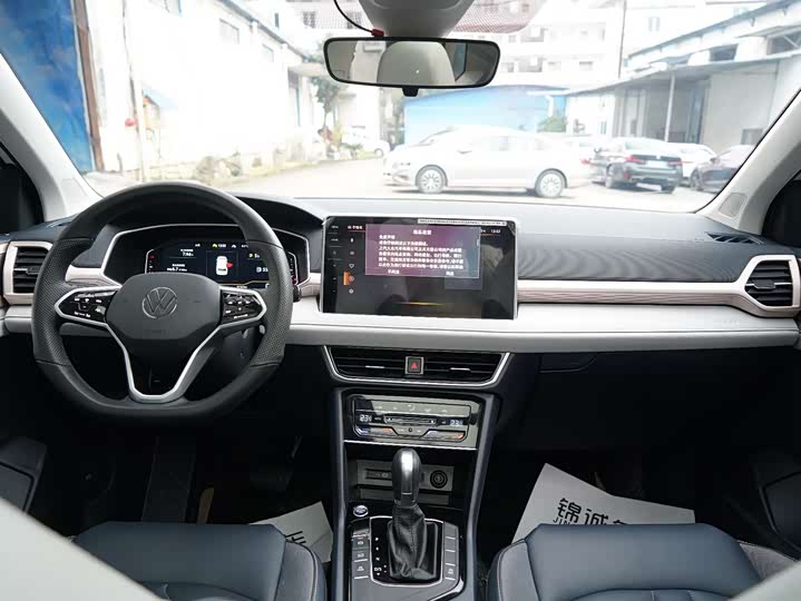 Фото 5 - Volkswagen Tharu