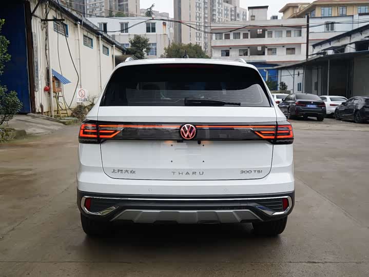 Фото 8 - Volkswagen Tharu