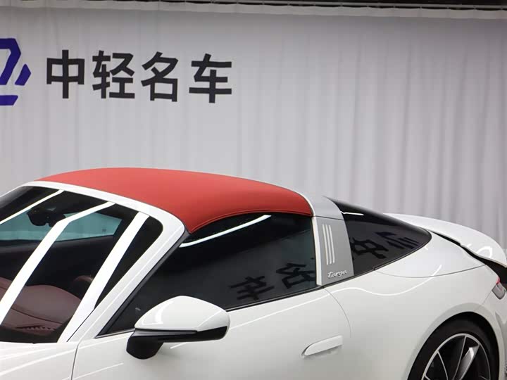 Фото 3 - Porsche 911