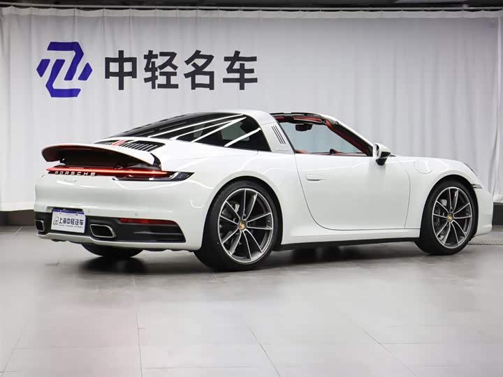 Фото 4 - Porsche 911