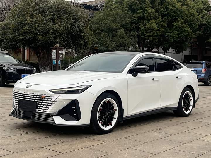 Фото 1 - Changan UNI-V