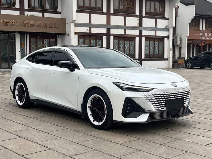 Фото 3 - Changan UNI-V