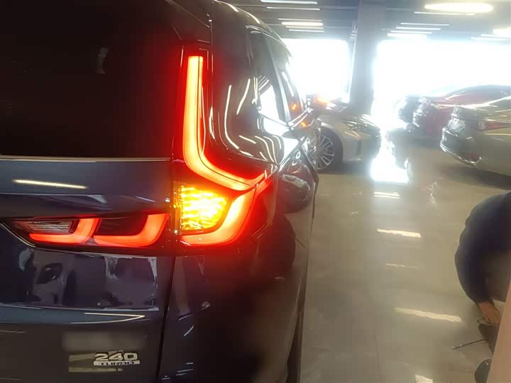 Фото 8 - Honda CR-V