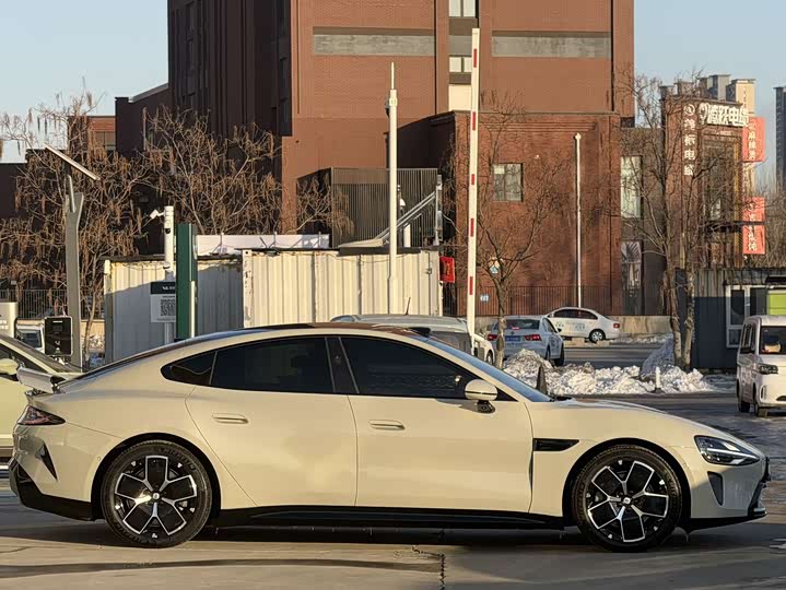 Фото 4 - Xiaomi SU7