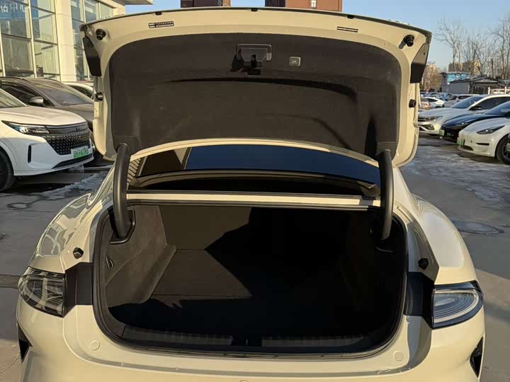 Фото 8 - Xiaomi SU7