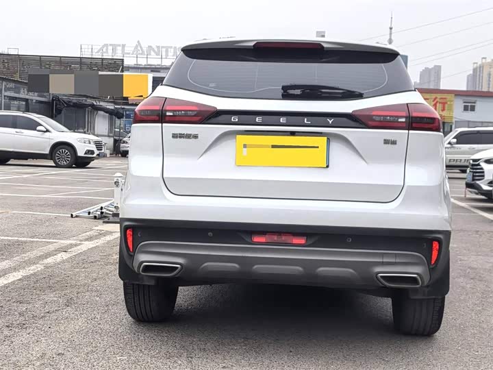 Фото 7 - Geely Atlas