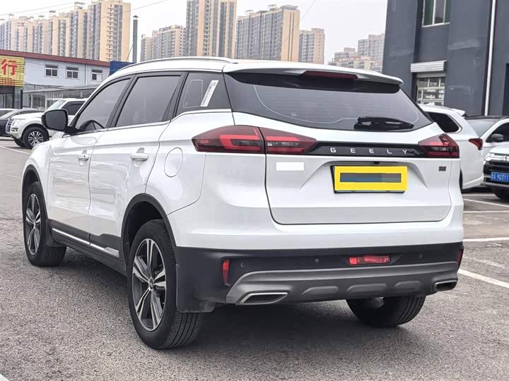 Фото 9 - Geely Atlas