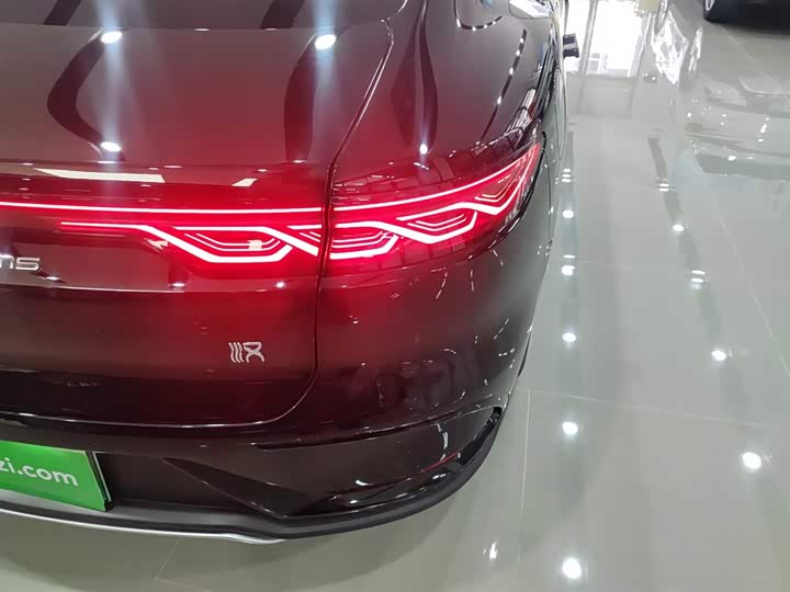 Фото 8 - BYD Han