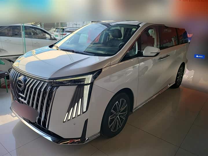 Фото 1 - GAC Trumpchi M8