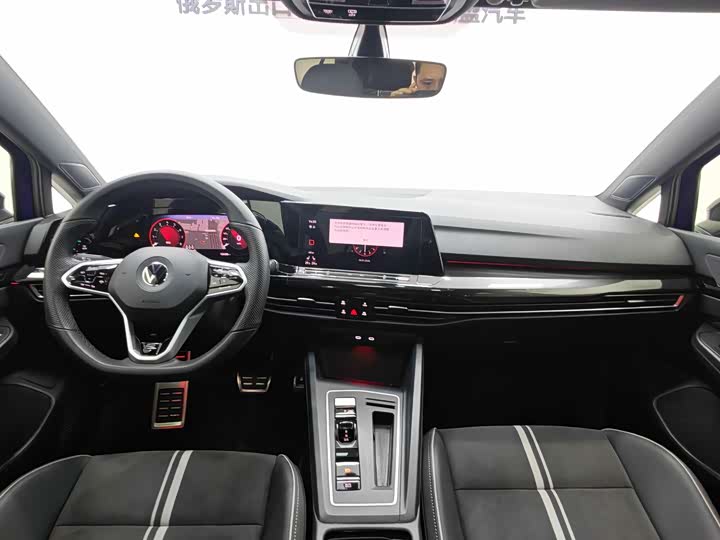 Фото 9 - Volkswagen Golf