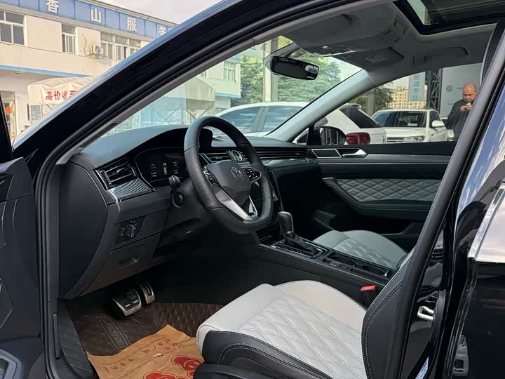 Фото 4 - Volkswagen Magotan