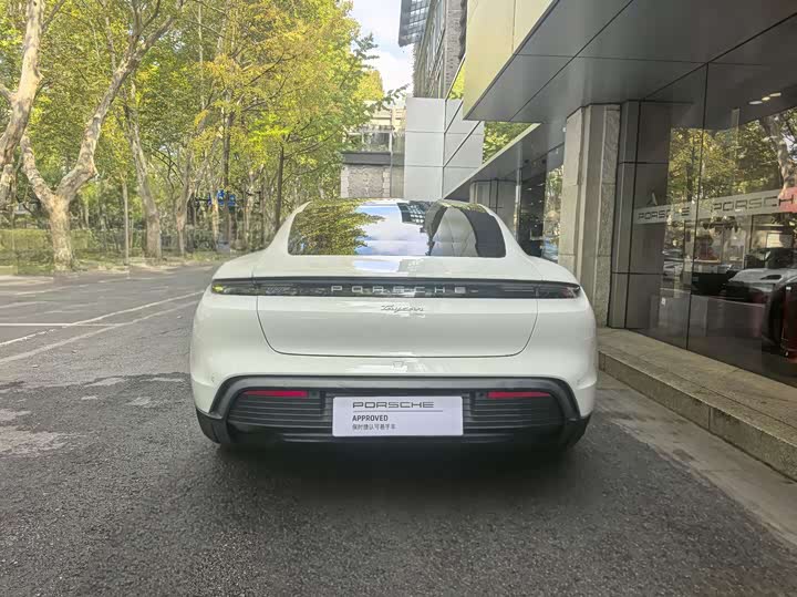 Фото 5 - Porsche Taycan