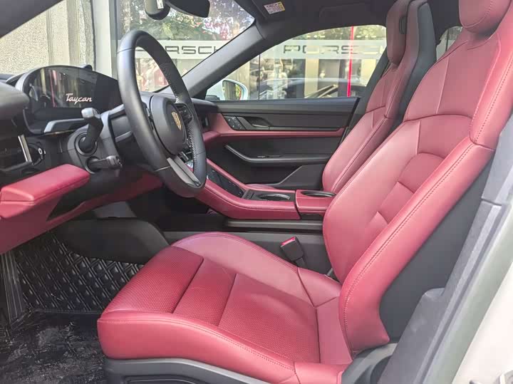 Фото 6 - Porsche Taycan