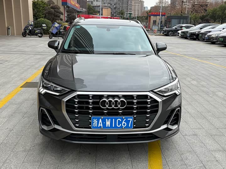 Фото 2 - Audi Q3