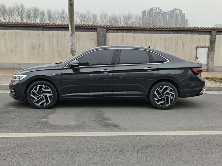 Фото 3 - Volkswagen Sagitar L