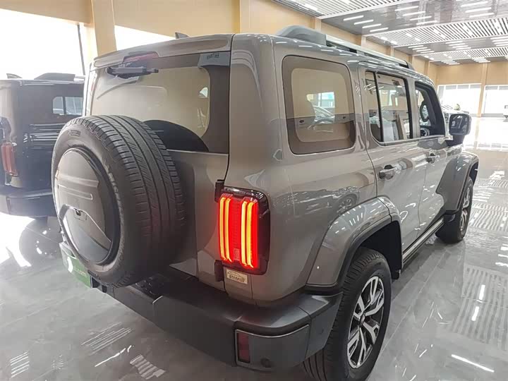 Фото 7 - Tank 300