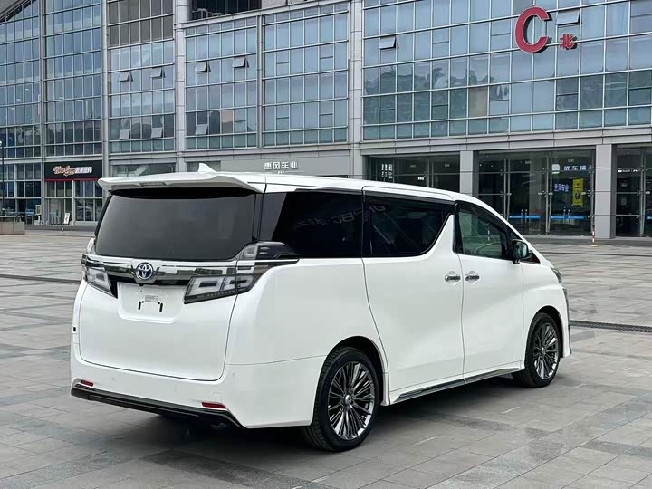 Фото 6 - Toyota Vellfire