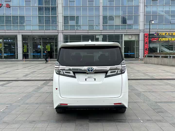 Фото 7 - Toyota Vellfire
