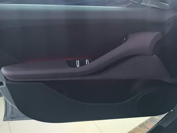 Фото 7 - Nio ET5T