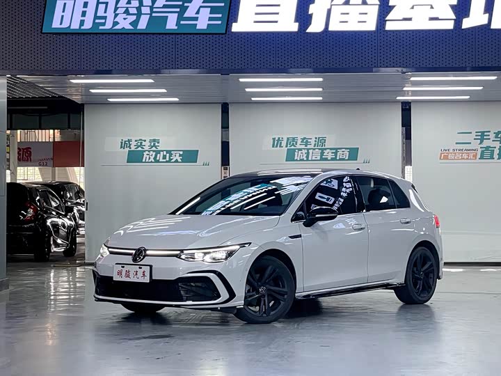 Фото 1 - Volkswagen Golf