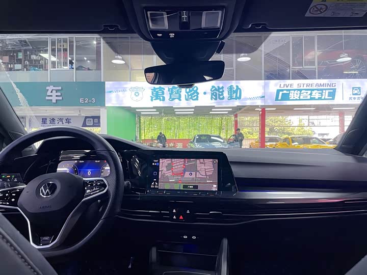 Фото 9 - Volkswagen Golf