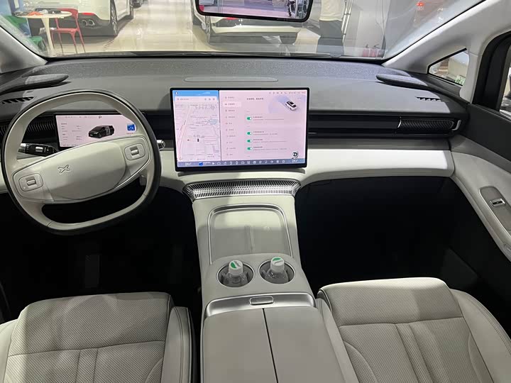 Фото 3 - XPeng X9