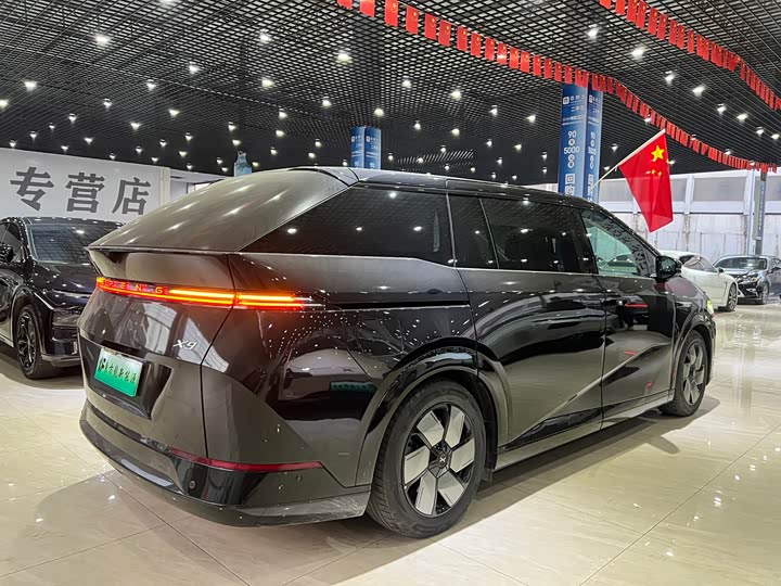 Фото 9 - XPeng X9