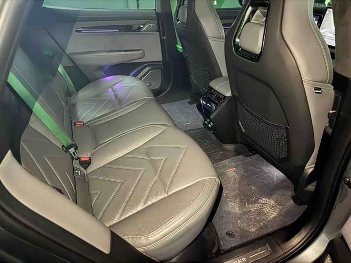 Фото 5 - Zeekr 001