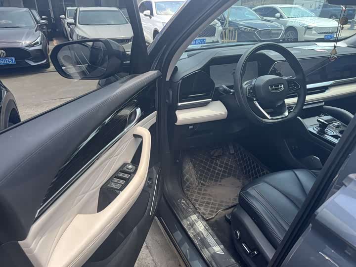 Фото 7 - Geely Monjaro