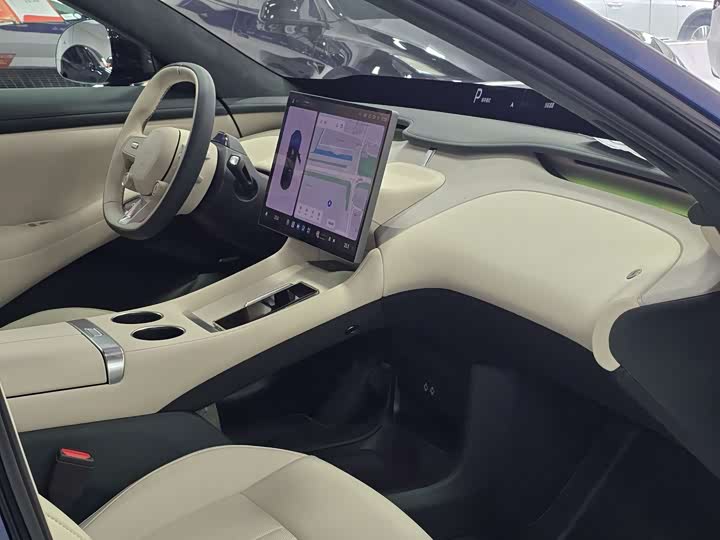 Фото 6 - Xiaomi YU7