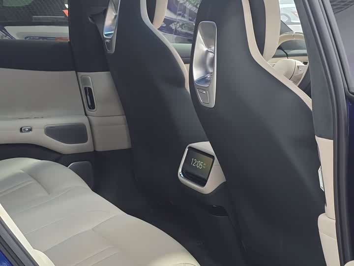 Фото 8 - Xiaomi YU7