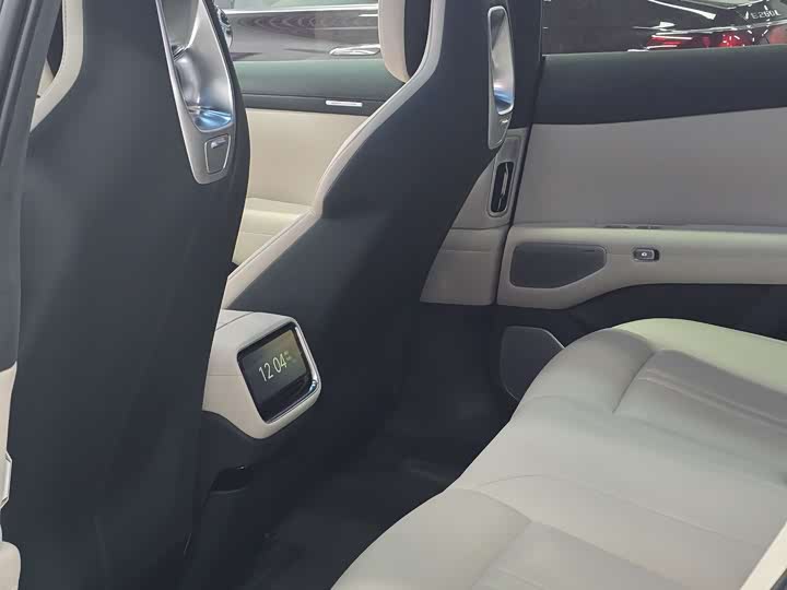 Фото 9 - Xiaomi YU7