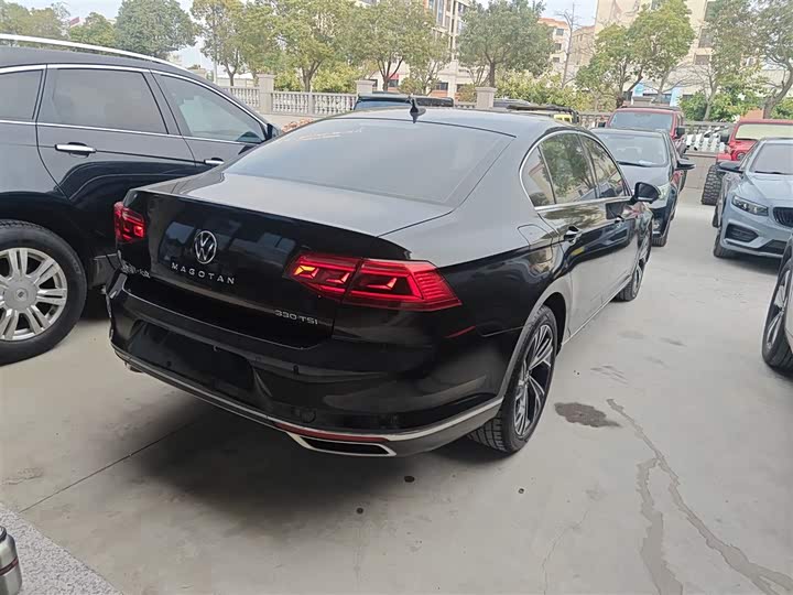 Фото 7 - Volkswagen Magotan