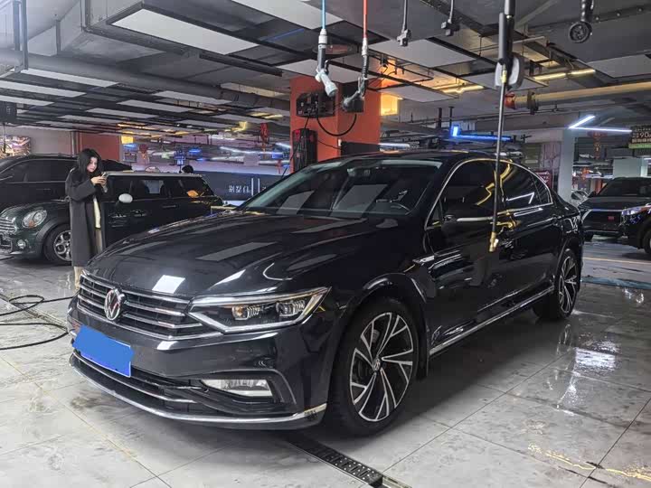 Фото 1 - Volkswagen Magotan