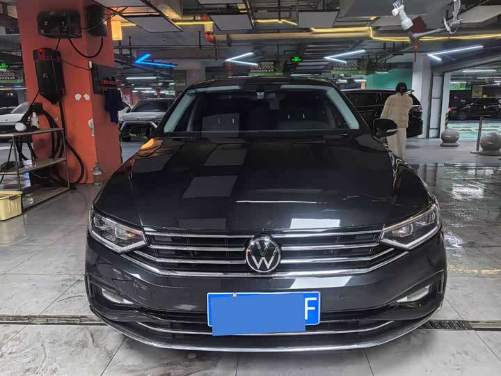 Фото 2 - Volkswagen Magotan