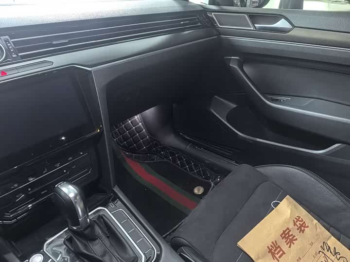 Фото 6 - Volkswagen Magotan